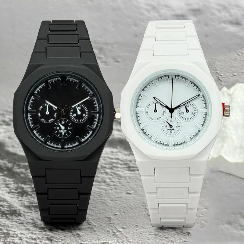 Luxury Watch Magazine - Ünlü Marka Sahte Üç Gözlü Kadran