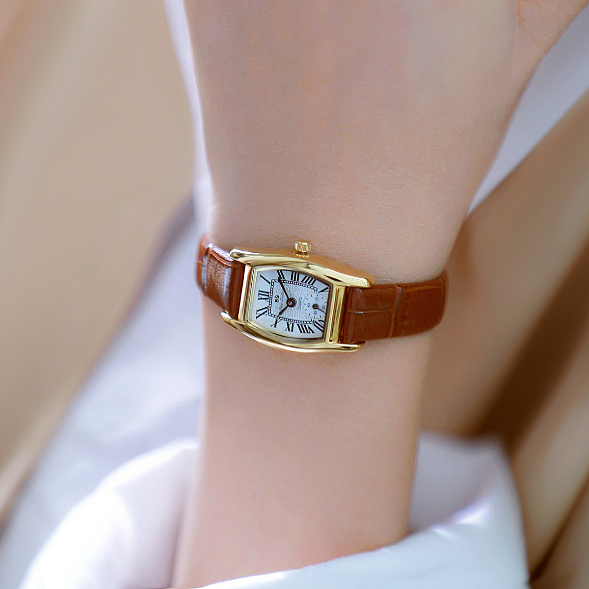 BS kadın saati çok yönlü Retro - Luxury Watch With Leather Strap incelemesi ve fiyatı