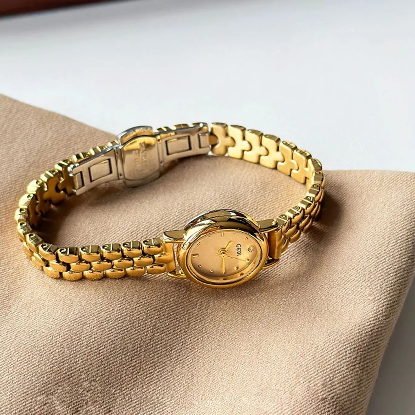 Kadın Orijinal Lüks Marka Saat - Luxury Watch On Sale incelemesi ve fiyatı