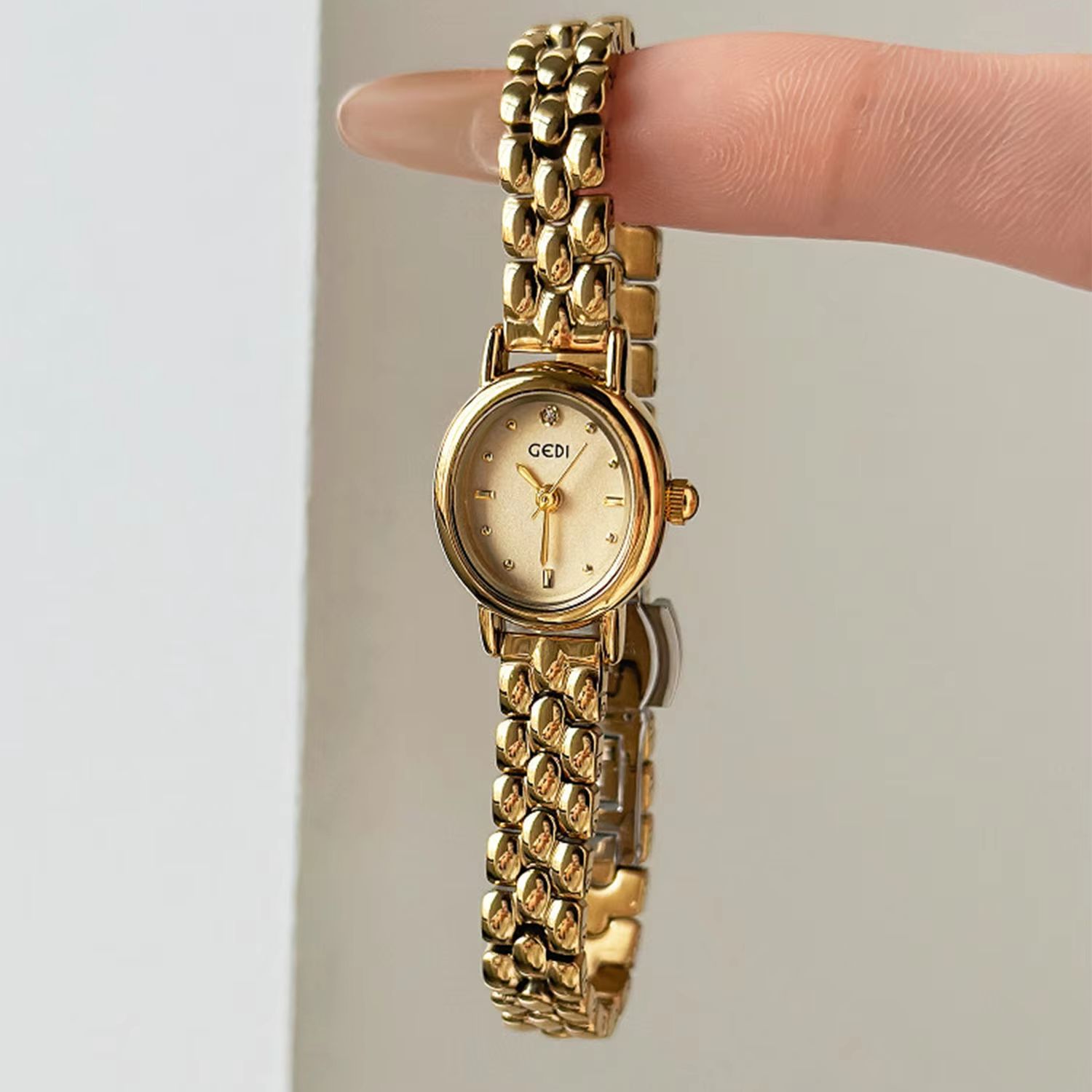 Kadın Orijinal Lüks Marka Saat - Luxury Watch On Sale incelemesi ve fiyatı